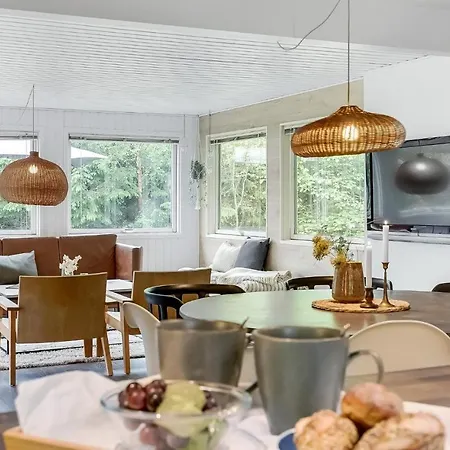 Pet Friendly In With Kitchen * Hals